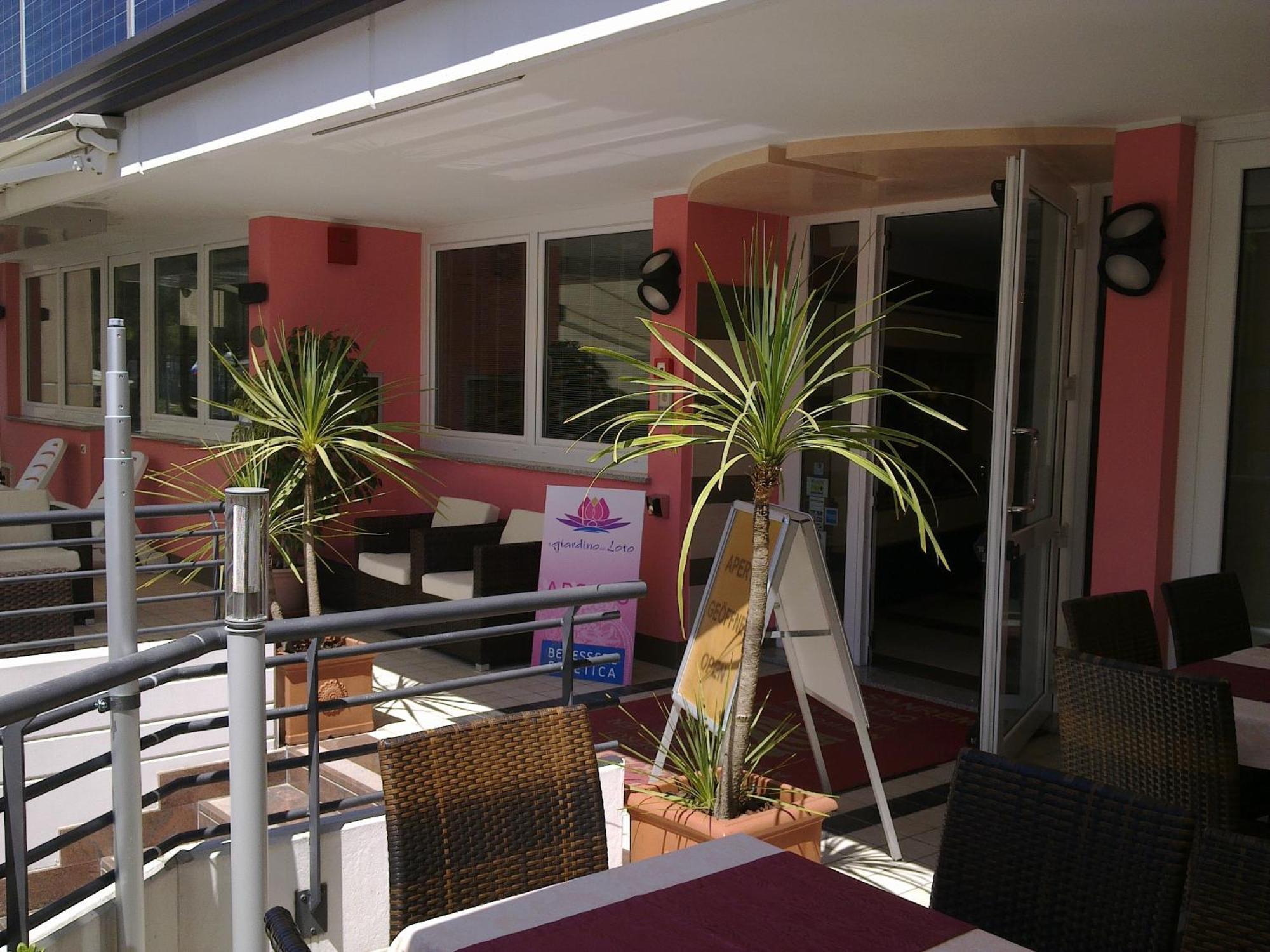 Hotel Sanremo 3*